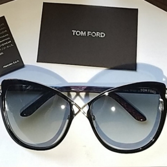 TOM FORD Celia Sunglasses - Picture 2 of 12